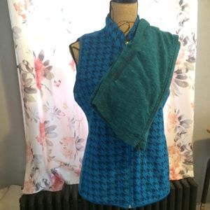 2 Medium Fleece Vests Old Navy NY&Co